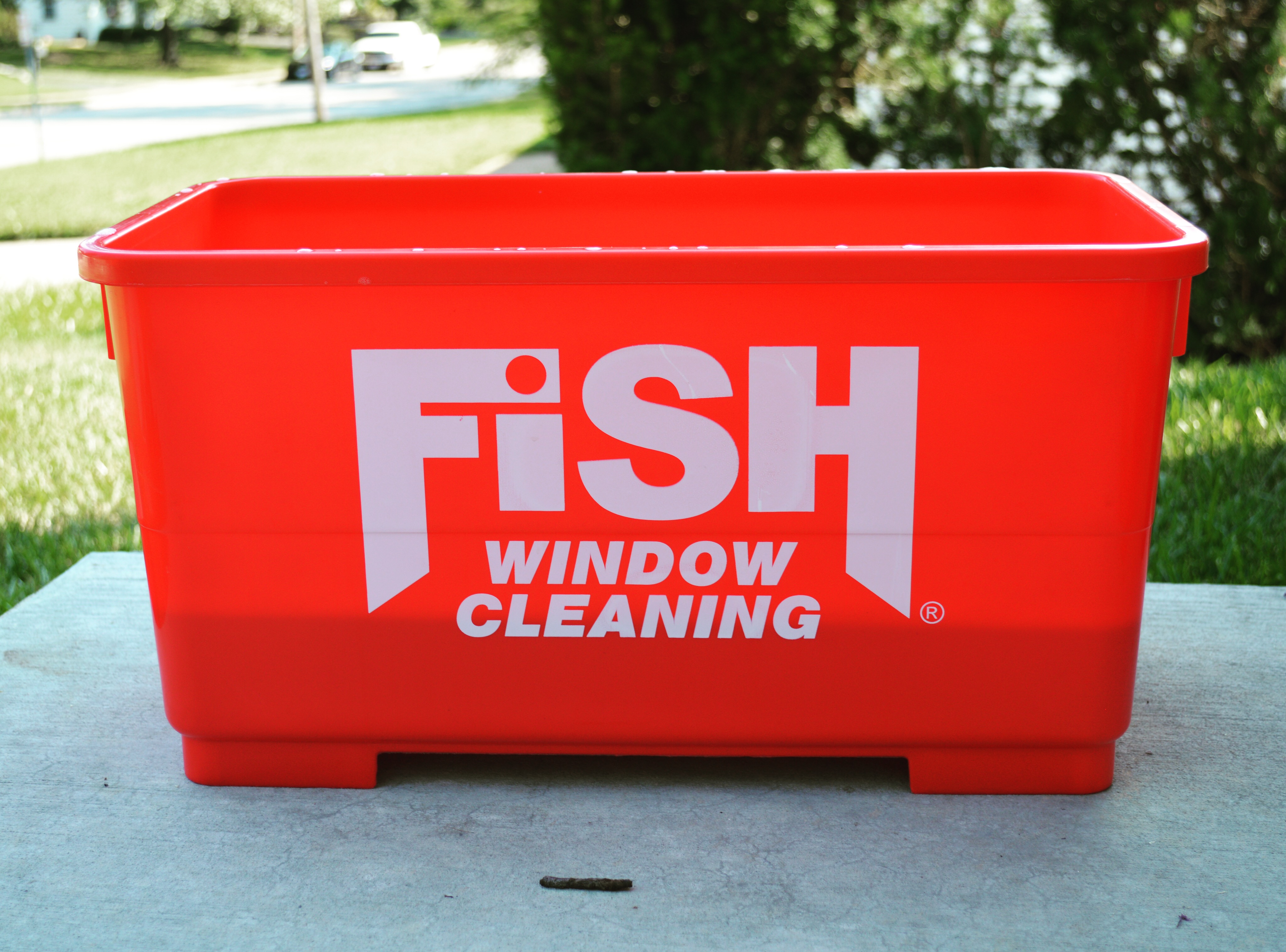 Fish Window Cleaning Bucket